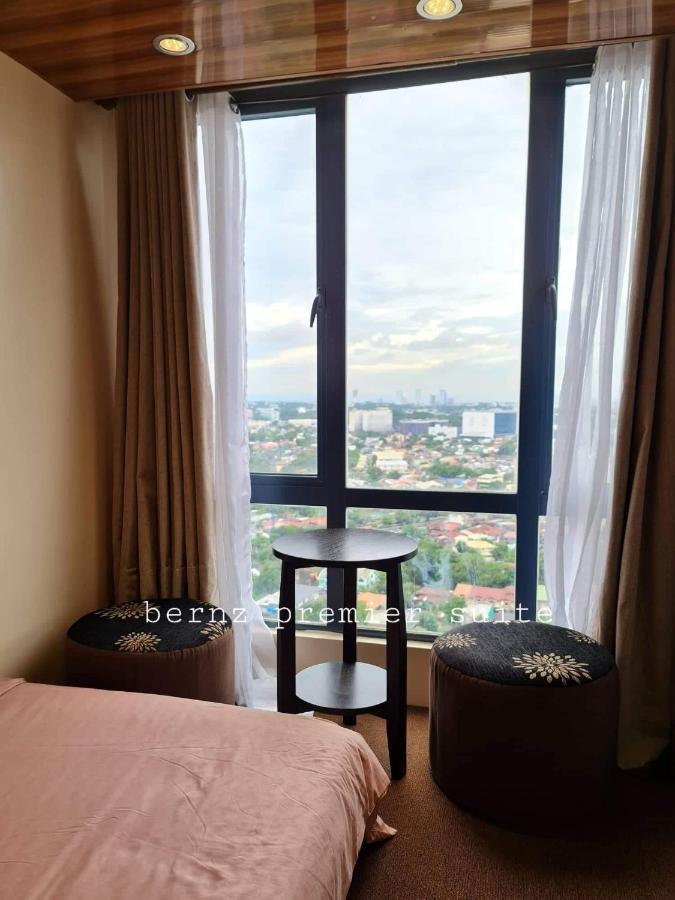 Congressional Town Center Aparthotel Manila Bagian luar foto
