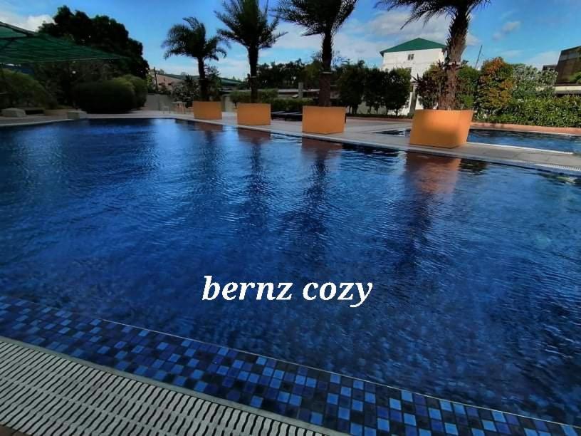 Congressional Town Center Aparthotel Manila Bagian luar foto